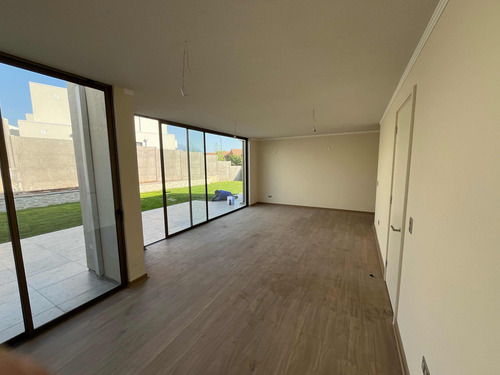 Arriendo Casa 3D 4B 2E 1B La Dehesa - Lo Barnechea