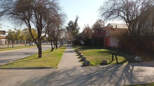 Arriendo Casa S 4D en suite 3B 2E Carlos Ossand&oacute;n - La Reina