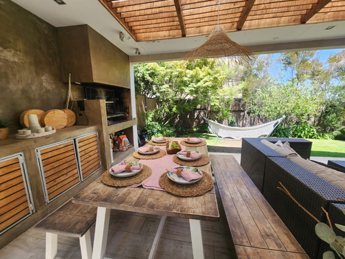 Venta Casa 5D en suite Walk-in cl&oacute;set 4B 3E 1B La Reina Alta - La Reina