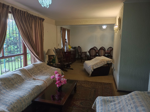 Venta Casa S 5D 2B 3E 1B Rotonda Atenas - Las Condes