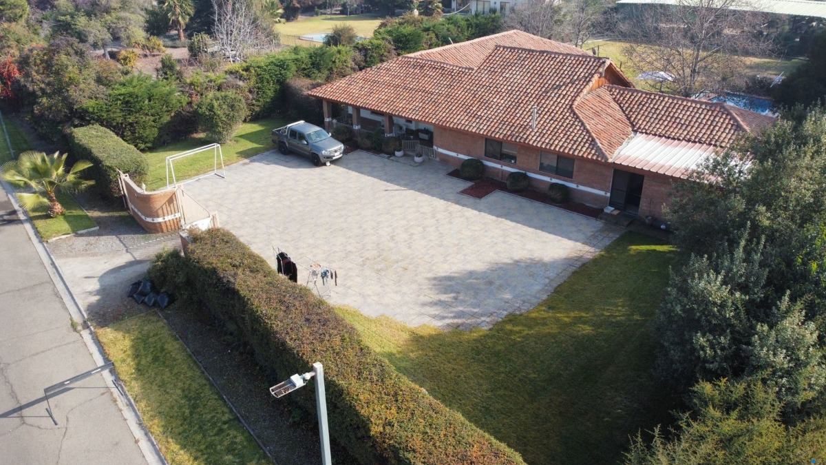 Venta Casa NOSP 5D en suite Walk-in cl&oacute;set 5B 10E 1Bd Chicureo - Colina