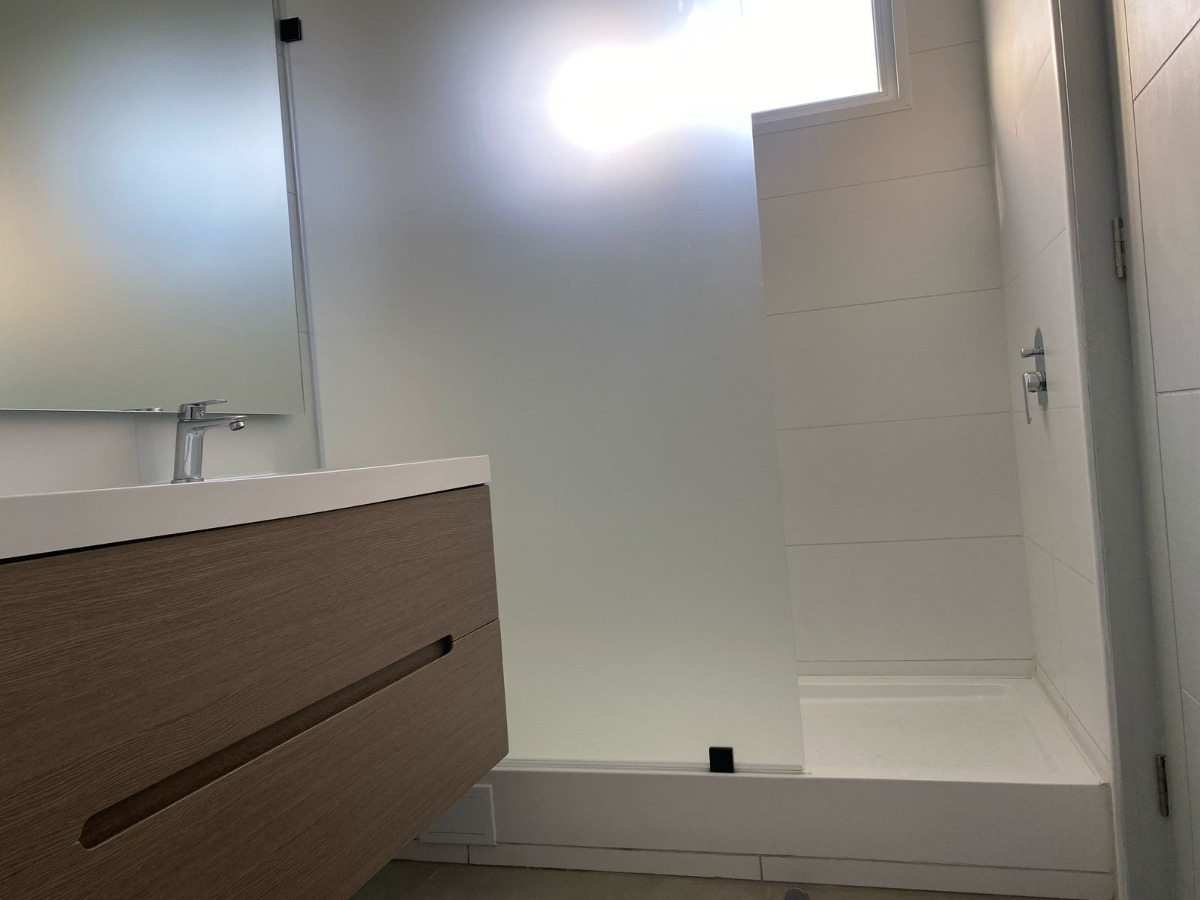 Venta Casa NO 3D en suite Walk-in cl&oacute;set 3B 2E 1Bd Estoril - Las Condes