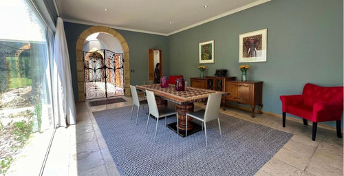 Arriendo Casa 6D en suite Walk-in cl&oacute;set 6B 6E 1B Chicureo - Colina