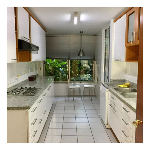 Arriendo Departamento NP 4D en suite Walk-in cl&oacute;set 4B 2E 1B Santa Mar&iacute;a de Manquehue - Vitacura