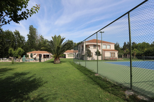 Venta Casa NO 6D en suite Walk-in cl&oacute;set 6B 3E 2B Chicureo - Colina