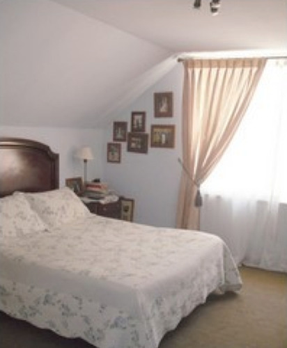 Arriendo Casa 5D 3B 2E 1B Los Dominicos - Las Condes