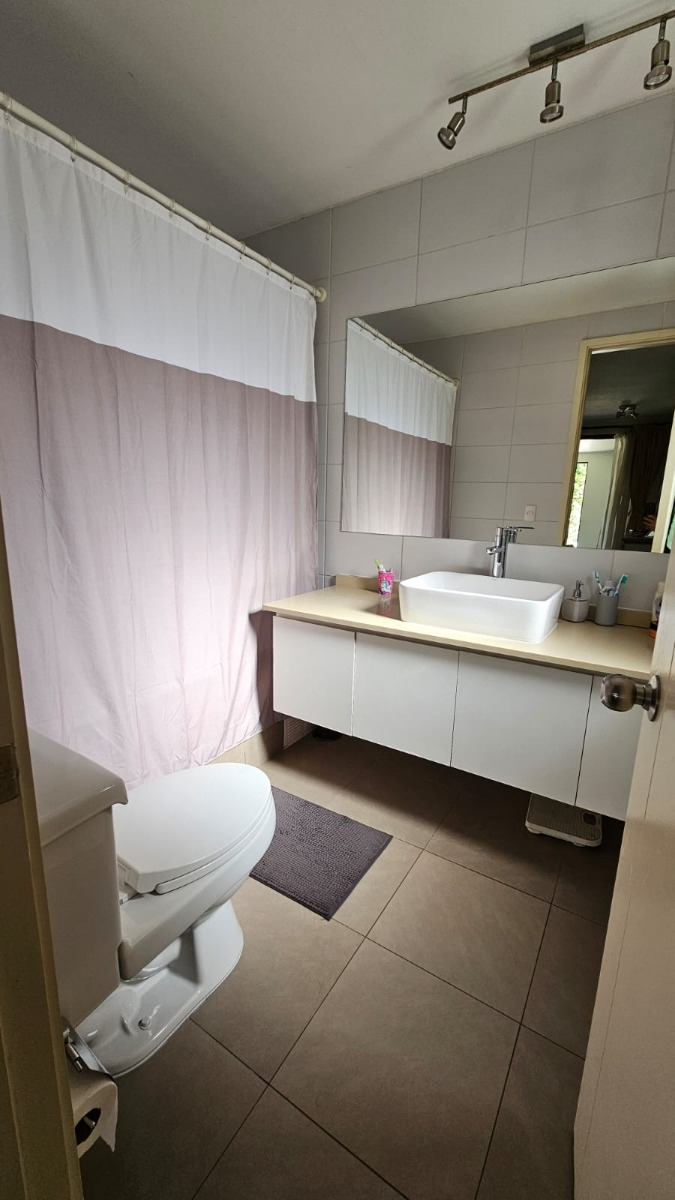 Venta Casa NO 3D en suite Walk-in cl&oacute;set 4B 3E 1Bd Chicureo - Colina