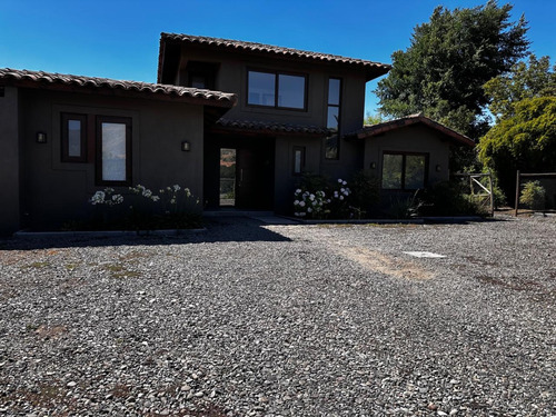 Arriendo Casa 4D 4B 4E 1B Chicureo - Colina