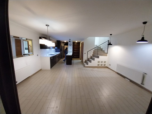 Arriendo Casa S 3D 3B 2E 1B Blest Gana - La Reina