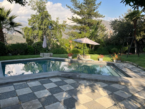 Venta Casa NOSP 5D 4B 4E 3B El Array&aacute;n - Lo Barnechea