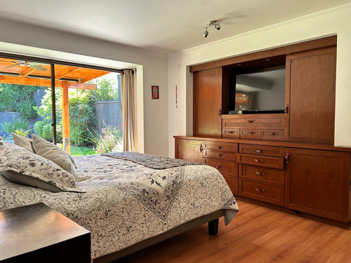 Venta Casa NO 5D en suite Walk-in cl&oacute;set 4B 2E La Dehesa - Lo Barnechea