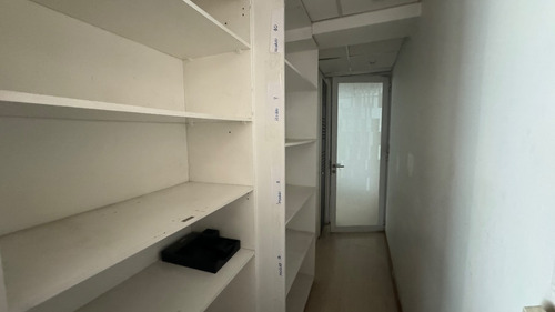 Arriendo Oficina 3B 1E Centro Financiero - Las Condes