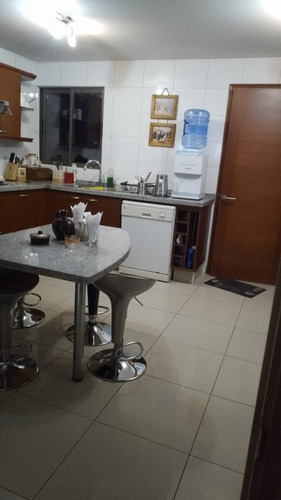 Venta Casa 5D en suite Walk-in cl&oacute;set 4B 2E 1B Chicureo - Colina