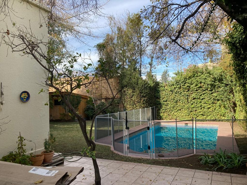 Venta Casa NP 4D 3B 8E 1B Metro Pr&iacute;ncipe de Gales - Country Club - La Reina