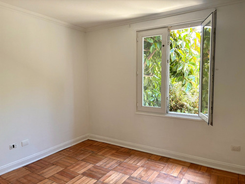 Arriendo Casa NO 4D en suite 4B 2E 1B Borde R&iacute;o - Casa Piedra - Vitacura