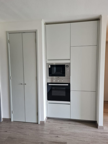 Arriendo Departamento 2D en suite 2B 1E 1B Alto Las Condes - Las Condes