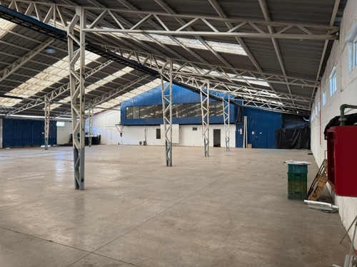 Arriendo Bodega 1364 M2 Con Excelente Conexi&oacute;n