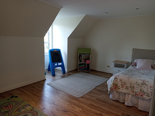 Venta Casa 5D en suite Walk-in cl&oacute;set 4B 4E 1B El Huinganal - Lo Barnechea