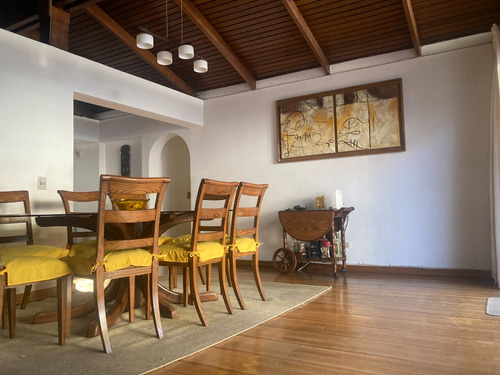 Venta Casa NO 4D en suite 3B 3E 1B Estadio Manquehue - Vitacura