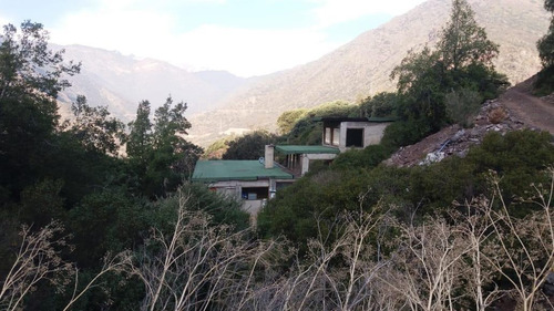 Arriendo Casa NO 2D en suite Walk-in cl&oacute;set 1B 3E Camino a Farellones - Lo Barnechea