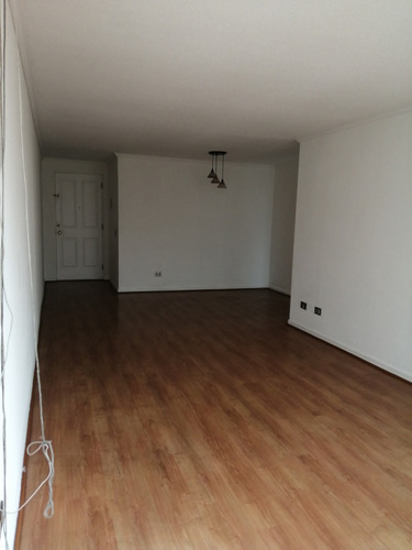 Arriendo Departamento 3D en suite 2B 1E 1B Campus Oriente - Providencia