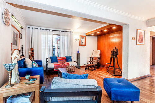 Venta Casa NP 4D en suite Walk-in cl&oacute;set 4B 2E 1B Rotonda Atenas - Las Condes