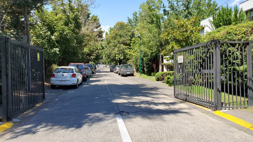 Venta Casa O 4D 3B 2E 1B La Dehesa - Lo Barnechea