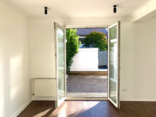 Arriendo Casa 3D en suite 3B 1E 1B Borde R&iacute;o - Casa Piedra - Vitacura