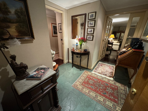 Venta Departamento O 4D en suite Walk-in cl&oacute;set 3B 2E 1B Metro Manquehue - Apumanque - Las Condes