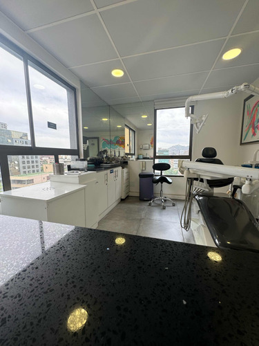 Venta Oficina 2B Metro Tobalaba - Mall Costanera - Providencia