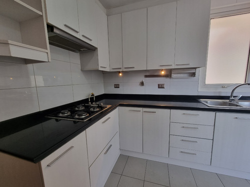 Venta Casa 5D en suite Walk-in cl&oacute;set 5B 4E 1B Chicureo - Colina