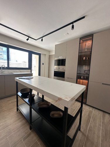 Venta Departamento SO 3D 3B 2E 1B Barrio El Golf - Las Condes