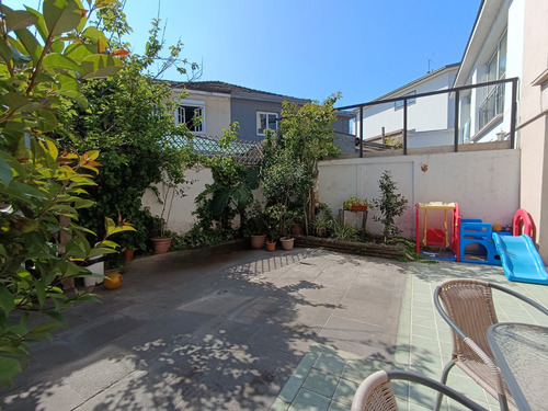 Arriendo Casa N 5D 4B 2E 2B Metro Bilbao - Providencia