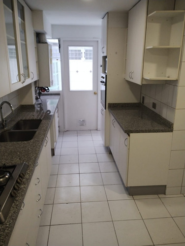 Arriendo Casa NO 6D 5B 2E 1B San Carlos de Apoquindo - Las Condes