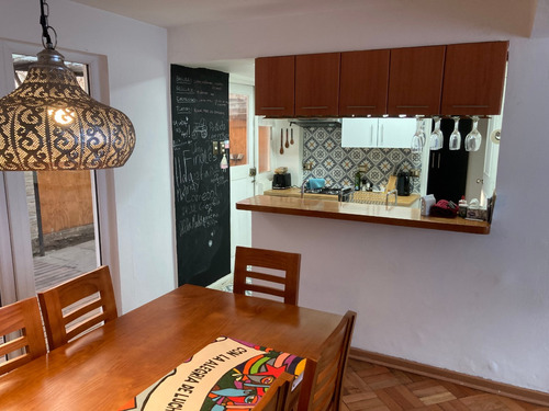 Arriendo Casa NP 4D 3B 1E Metro Bilbao - Providencia