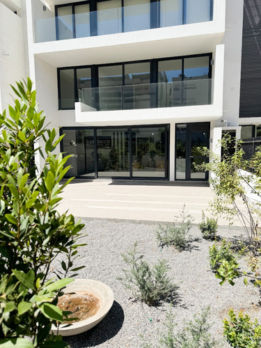 Venta Casa NO 4D en suite Walk-in cl&oacute;set 4B 2E 2B San Carlos de Apoquindo - Las Condes