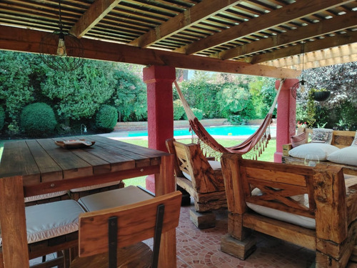 Venta Casa SO 3D en suite Walk-in cl&oacute;set 3B 3E 1B Chicureo - Colina