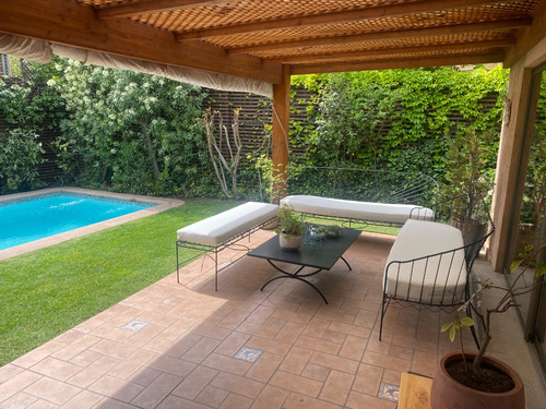 Venta Casa NOSP 4D en suite Walk-in cl&oacute;set 4B 2E 1B San Carlos de Apoquindo - Las Condes