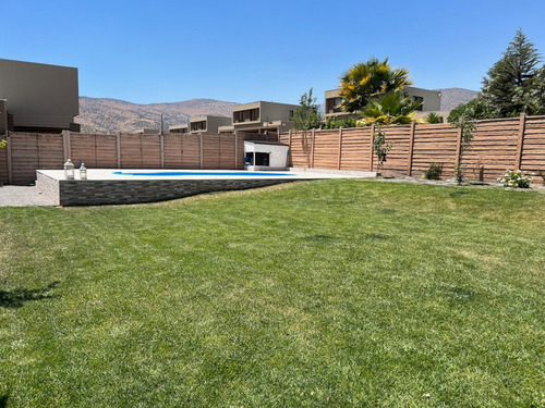 Venta Casa N 5D en suite Walk-in cl&oacute;set 5B 3E 1B Chicureo - Colina