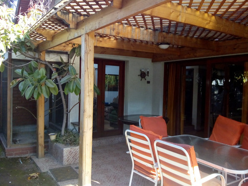 Venta Casa NO 5D 4B 2E 1B Estadio Croata - Vitacura