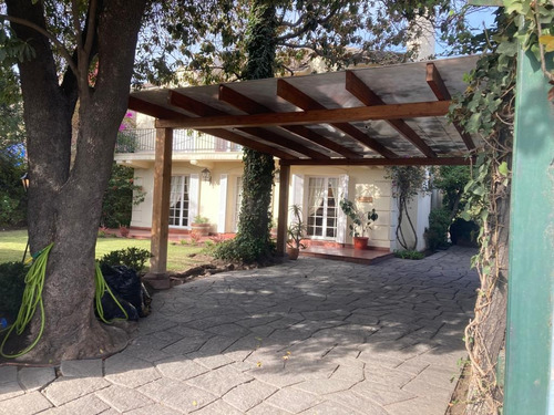 Venta Casa NP 4D 3B 8E 1B Metro Pr&iacute;ncipe de Gales - Country Club - La Reina