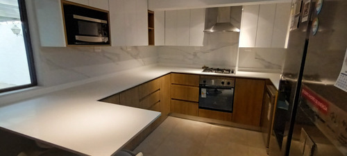 Venta Casa 5D en suite 4B 2E 1B La Llaver&iacute;a - Vitacura