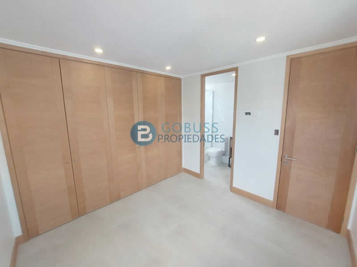 Venta Casa SO 4D en suite Walk-in cl&oacute;set 5B 2E Juan XXIII - Vitacura