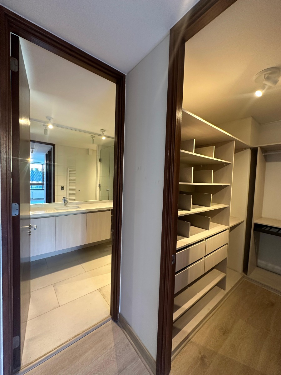 Venta Casa O 4D en suite Walk-in cl&oacute;set 4B 2E 2Bd Los Trapenses - Lo Barnechea