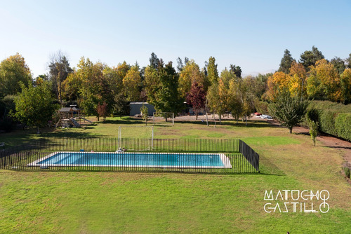 Venta Casa N 4D en suite Walk-in cl&oacute;set 3B 6E 2B Chicureo - Colina