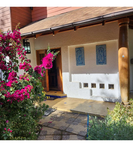 Venta Casa NOSP 5D en suite 5B 3E Los Leones - Providencia