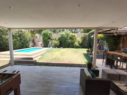 Venta Casa NP 4D en suite Walk-in cl&oacute;set 4B 2E 1B Chicureo - Colina