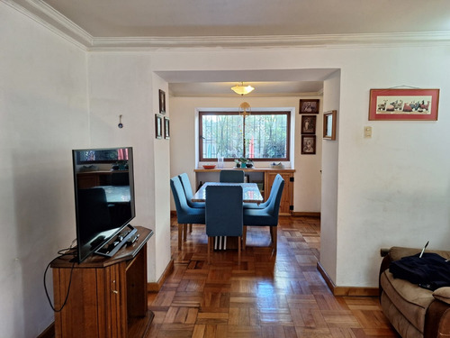 Arriendo Casa NP 3D Walk-in cl&oacute;set 2B 2E 1B Barrio El Golf - Las Condes