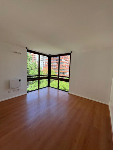 Arriendo Departamento NP 4D en suite Walk-in cl&oacute;set 3B 1E 1B Barrio El Golf - Las Condes
