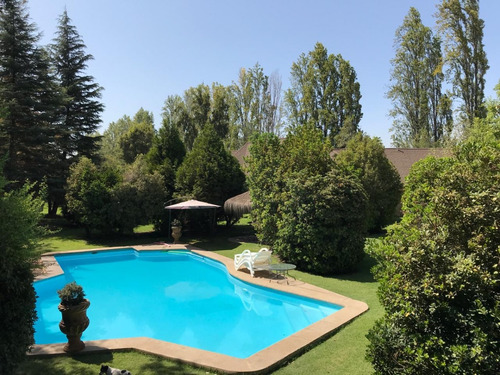 Venta Casa 6D Walk-in cl&oacute;set 5B 10E 1B Chicureo - Colina